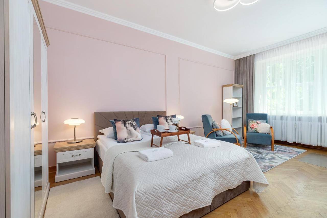 Luxurious & Unique Apartment Mickiewicza Cracow By Renters Prestige Krakau Exterior foto