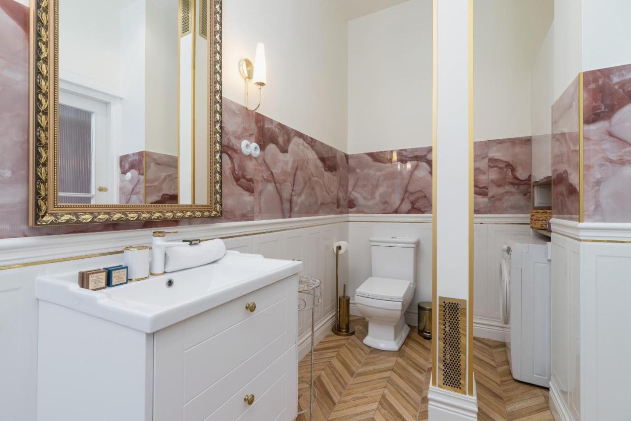 Luxurious & Unique Apartment Mickiewicza Cracow By Renters Prestige Krakau Exterior foto