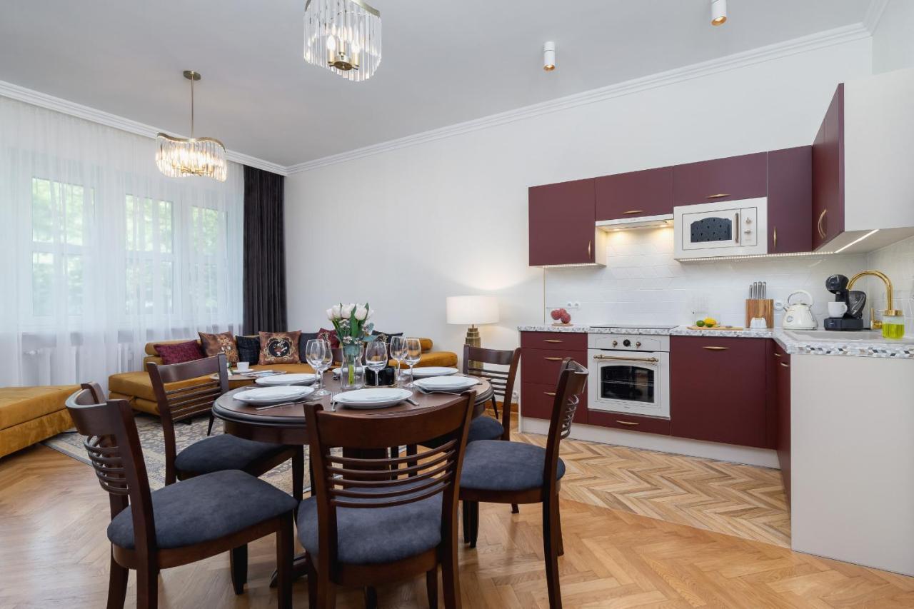 Luxurious & Unique Apartment Mickiewicza Cracow By Renters Prestige Krakau Exterior foto