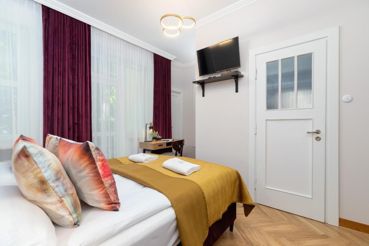 Luxurious & Unique Apartment Mickiewicza Cracow By Renters Prestige Krakau Exterior foto