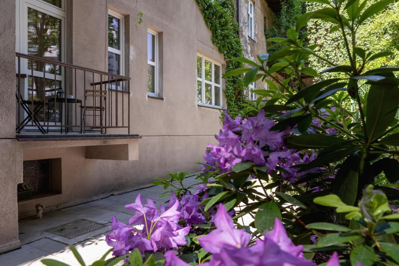 Luxurious & Unique Apartment Mickiewicza Cracow By Renters Prestige Krakau Exterior foto